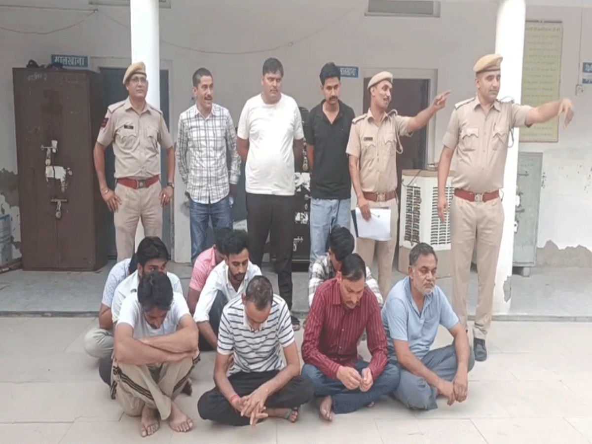 Jhunjhunu News: 4 स्पा सेंटरों पर छापेमारी, मसाज की आड़ में चल रहा था गंदा धंधा