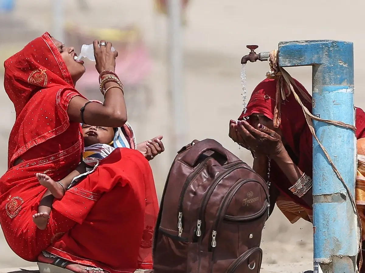 Rajasthan Heatwave: 48 डिग्री तापमान की प्रचंड गर्मी से जूझ रहा राजस्थान, हाफ सेंचुरी मारने की फिराक में पारा, जानें 50 प्लस होने पर कैसे रियेक्ट करती है आपकी बॉडी