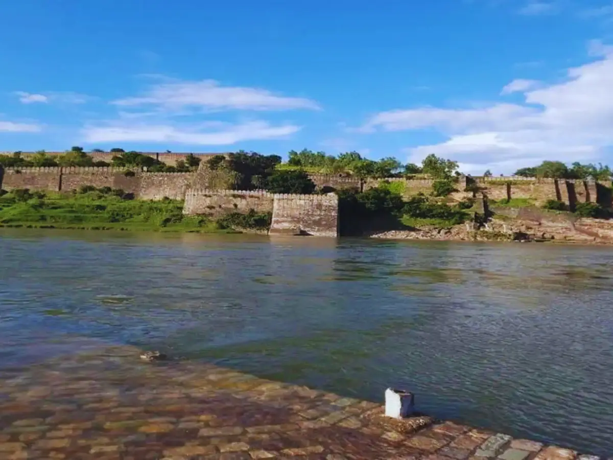 कई शासकों का शासन