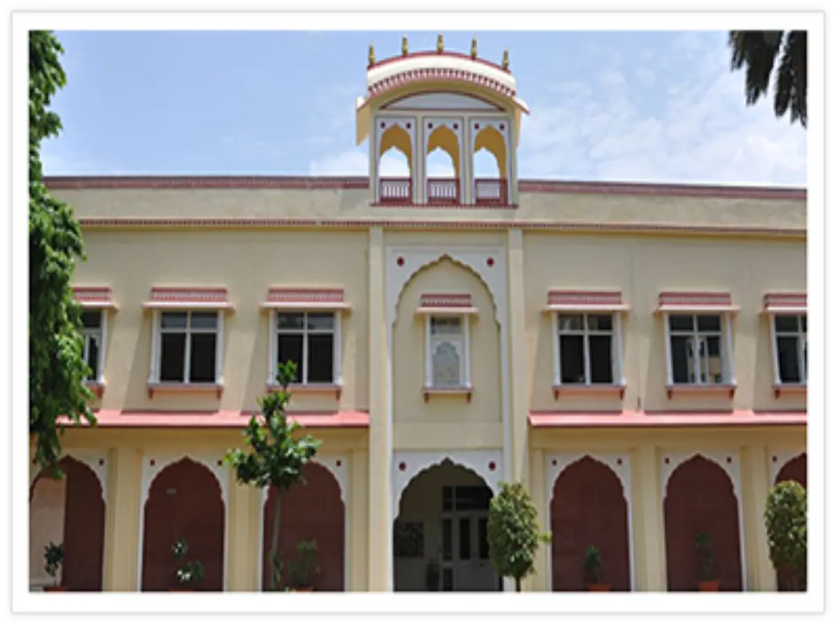 Jaipur News: ईमेल से आई सनसनी! जयपुर के स्कूल को बम से उड़ाने की धमकी से मचा हड़कंप Jaipur News: ईमेल से आई सनसनी! जयपुर के स्कूल को बम से उड़ाने की धमकी से मचा हड़कंप