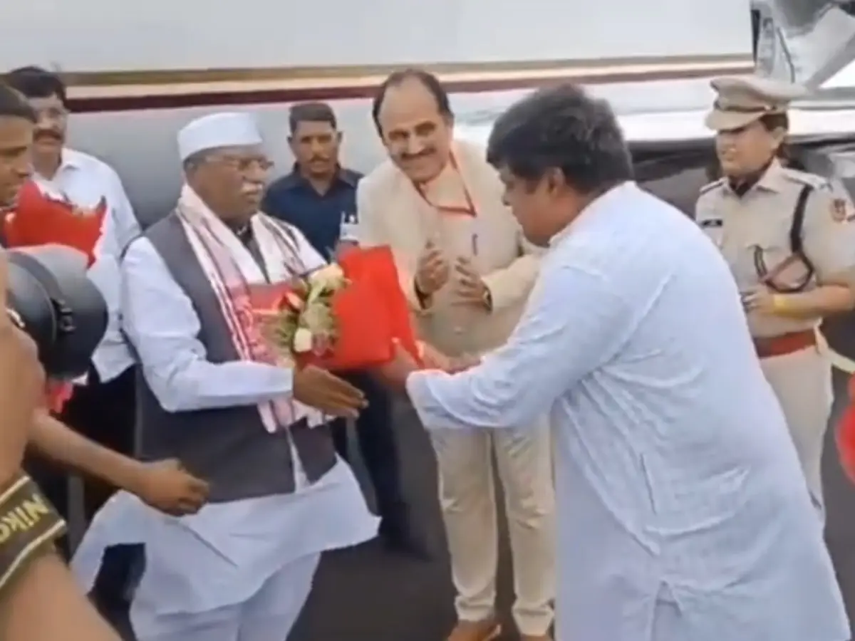गवर्नर हरिभाऊ बागडे झालावाड़ दौरे पर, सांसद दुष्यंत सिंह ने एयरपोर्ट पर किया स्वागत