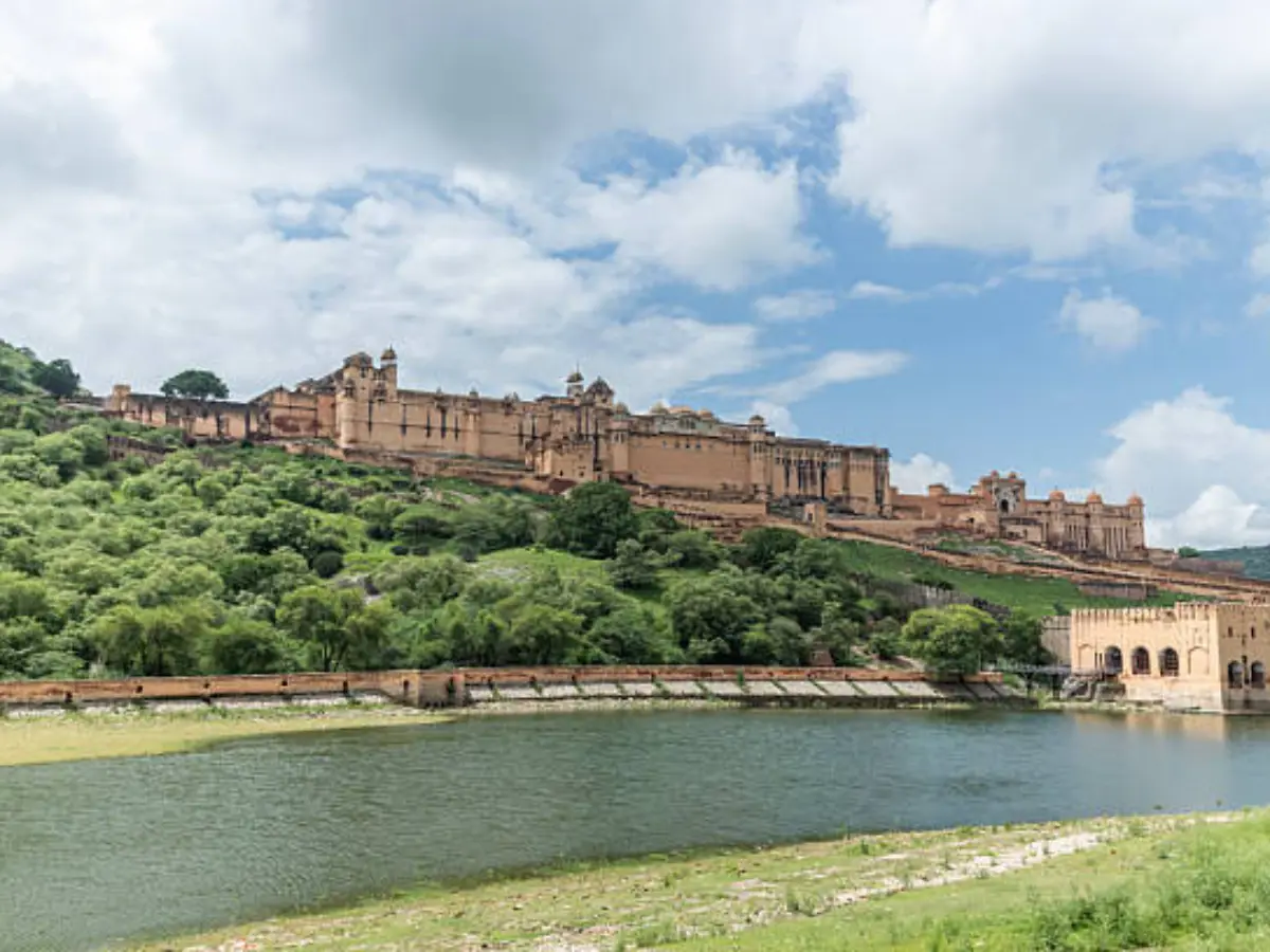 रहस्यमय टैंक और सुरक्षा