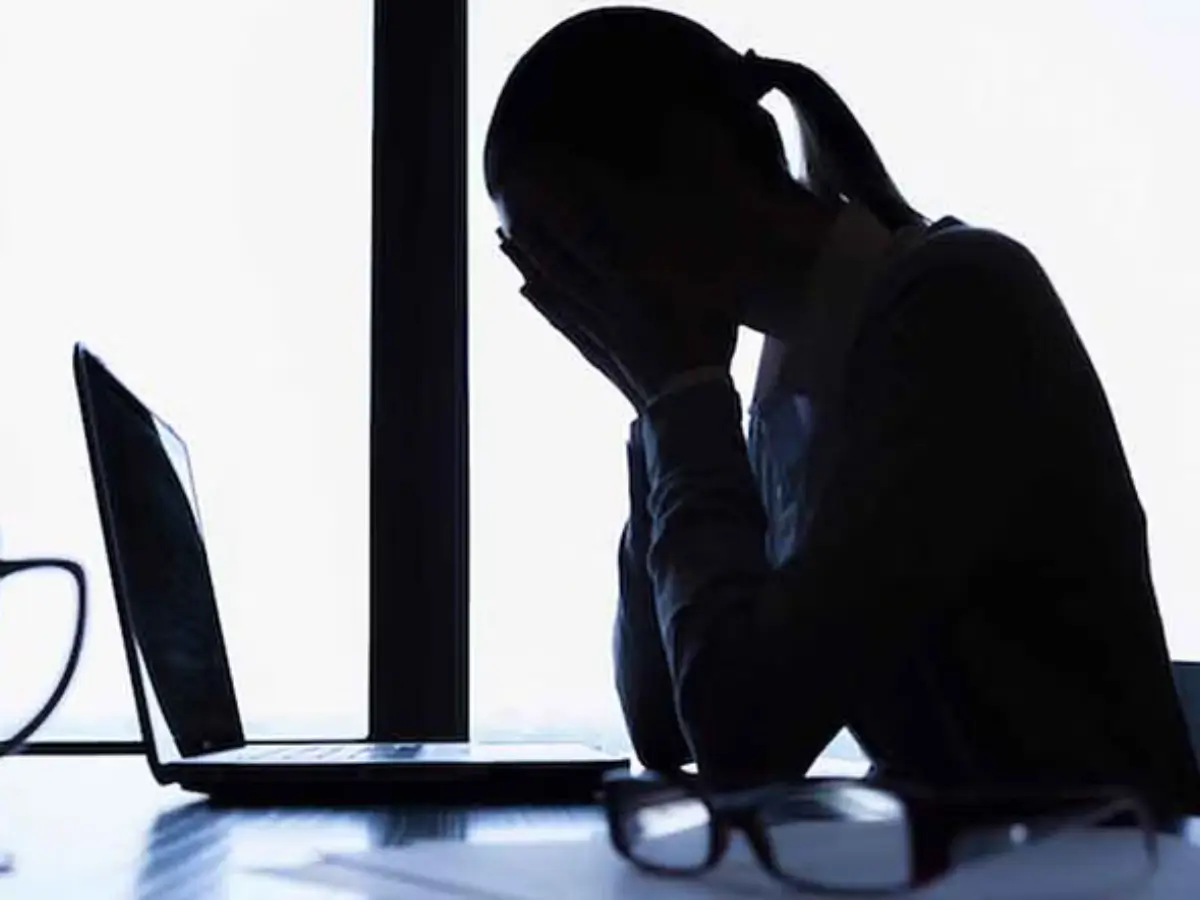 Alwar News: छात्रा के साथ दुष्कर्म के बाद ब्लैकमेलिंग कर ऐंठ लिए हजारों रुपये, इंस्टाग्राम पर वायरल कर दी अश्लील फोटो