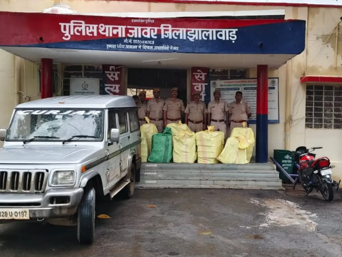 झालावाड़ में करीब 3 लाख की अवैध शराब से भरी बोलेरो वाहन जब्त