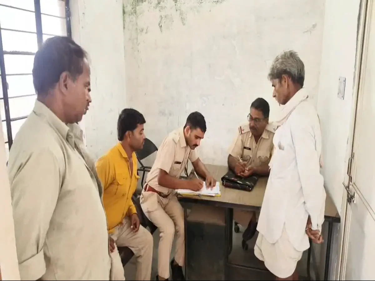 Pratapgarh News: मजदूरी करने गया था खेत... फिर जो हुआ सुनकर कांप जाएगी रूह! Pratapgarh News: मजदूरी करने गया था खेत... फिर जो हुआ सुनकर कांप जाएगी रूह!