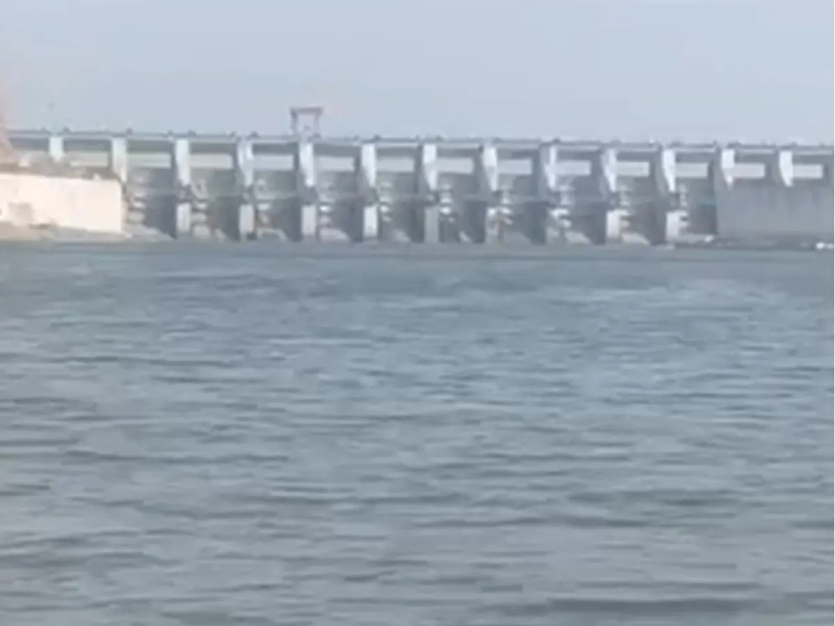 टोंक में बारिश का दौर, बांध में बढ़ते पानी को देख प्रशासन अलर्ट टोंक में बारिश का दौर, बांध में बढ़ते पानी को देख प्रशासन अलर्ट