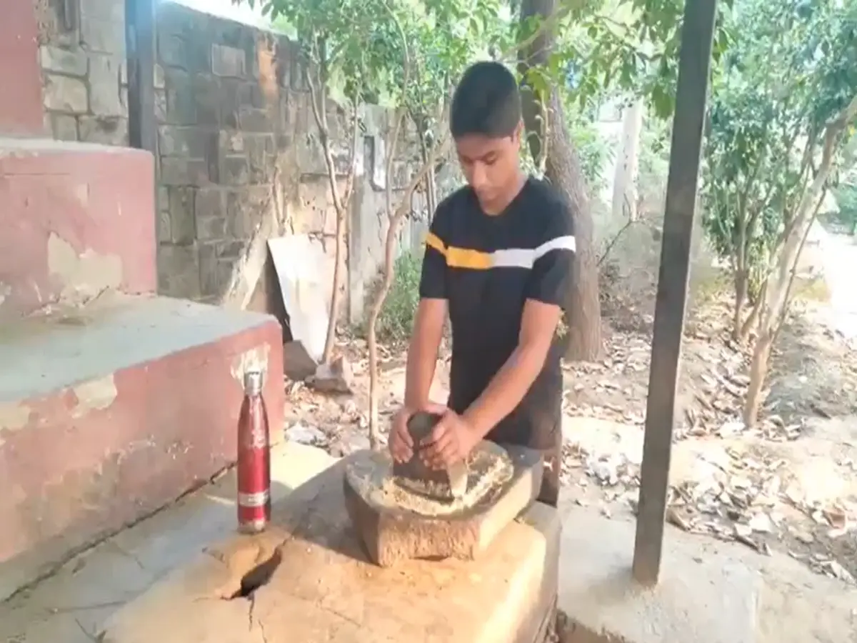 देश का करना है नाम रोशन