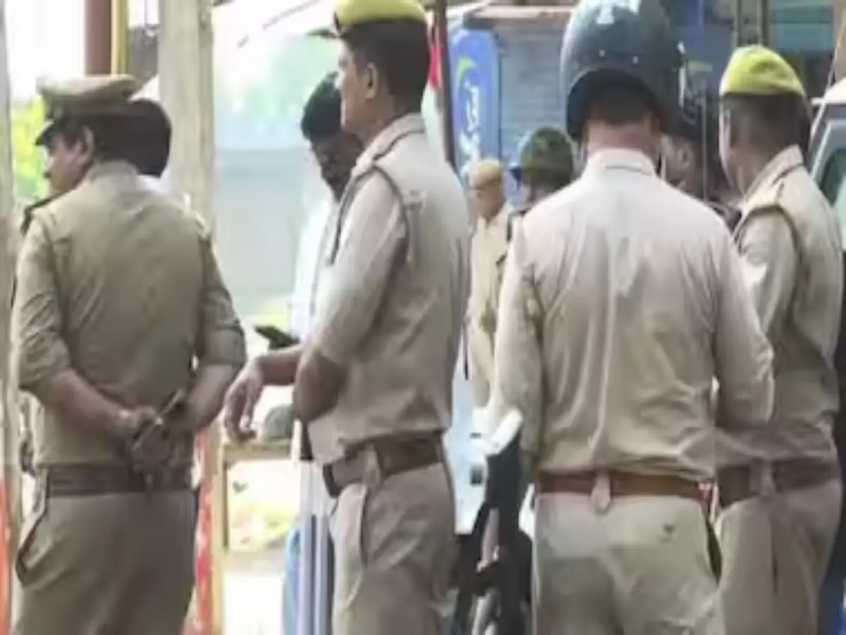 Jaipur News: जयपुर सदर थाने में युवक ने उठाया खौफनाक कदम, चारों ओर मच गया बवाल Jaipur News: जयपुर सदर थाने में युवक ने उठाया खौफनाक कदम, चारों ओर मच गया बवाल