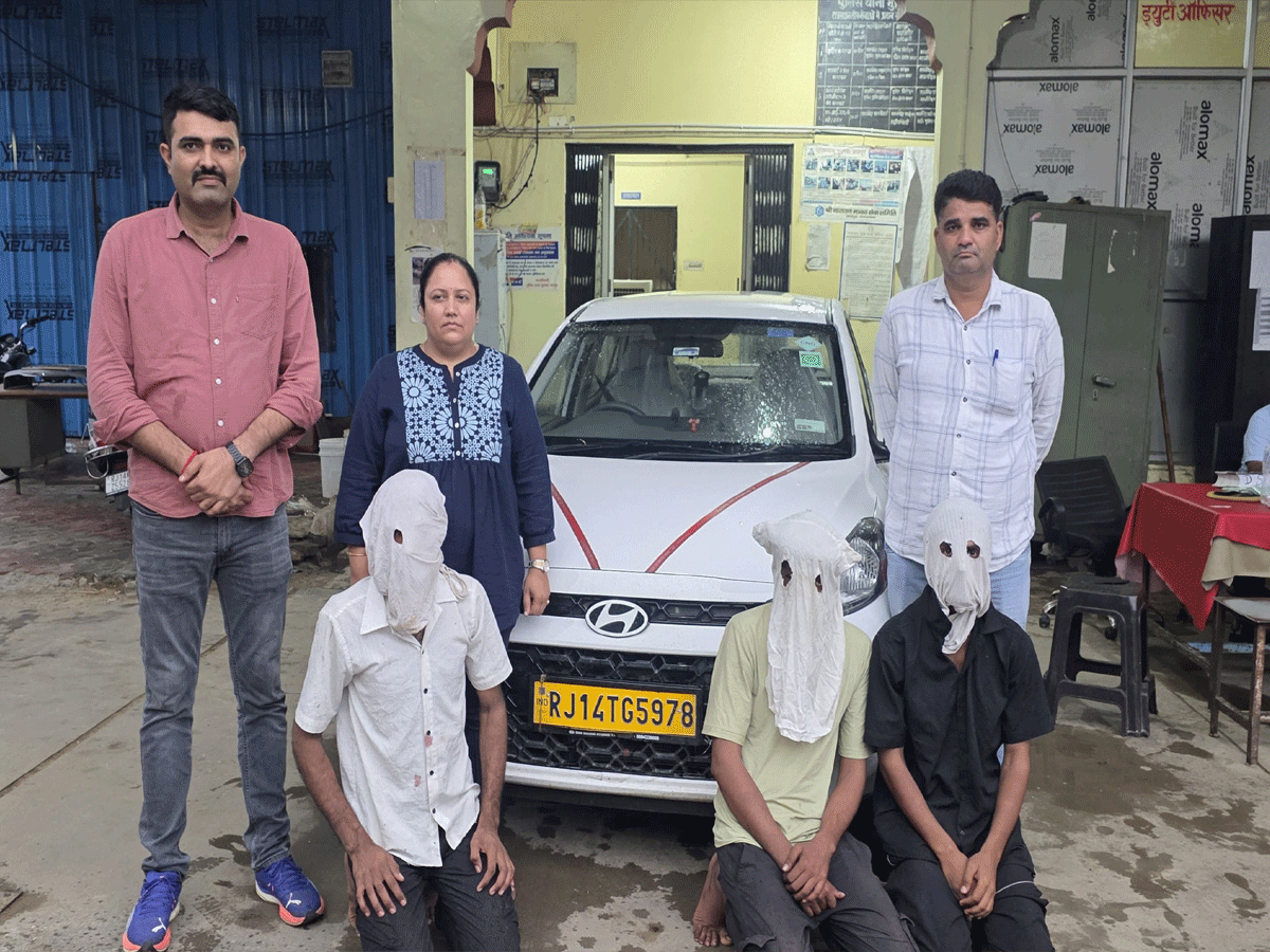 Jaipur News: कैब चालक को बंधक बनाकर लूट, 3 बदमाश गिरफ्तार