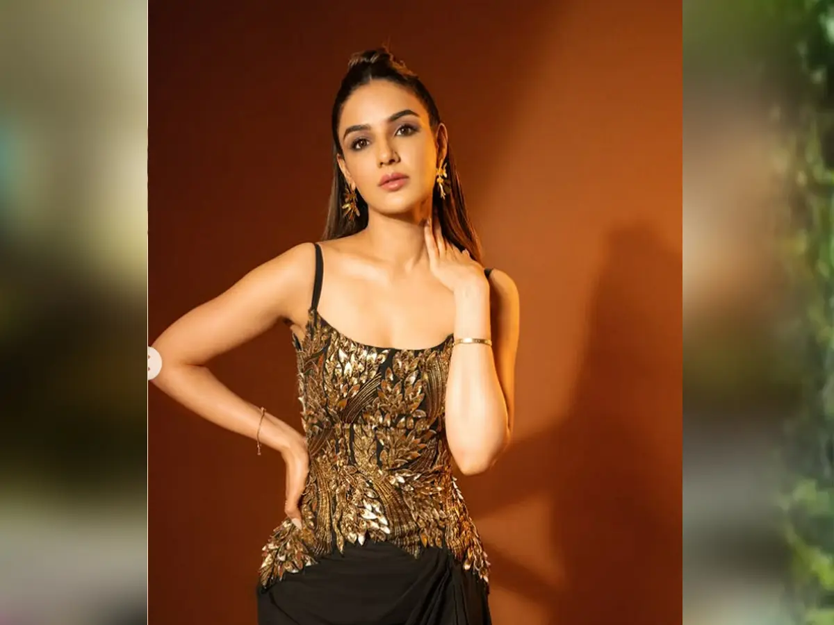 jasmin bhasin
