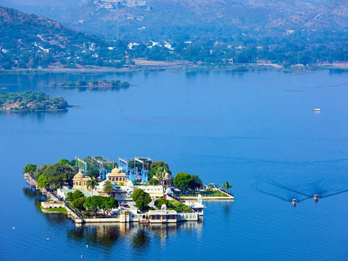 udaipur city of lakes