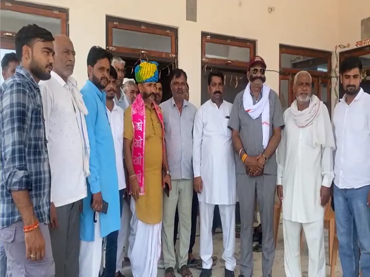 Bharatpur News: भरतपुर में 29 जून को जाट समाज भरेगा हुंकार! न्यौता देने के लिए अपनाया अनोखा तरीका Bharatpur News: भरतपुर में 29 जून को जाट समाज भरेगा हुंकार! न्यौता देने के लिए अपनाया अनोखा तरीका