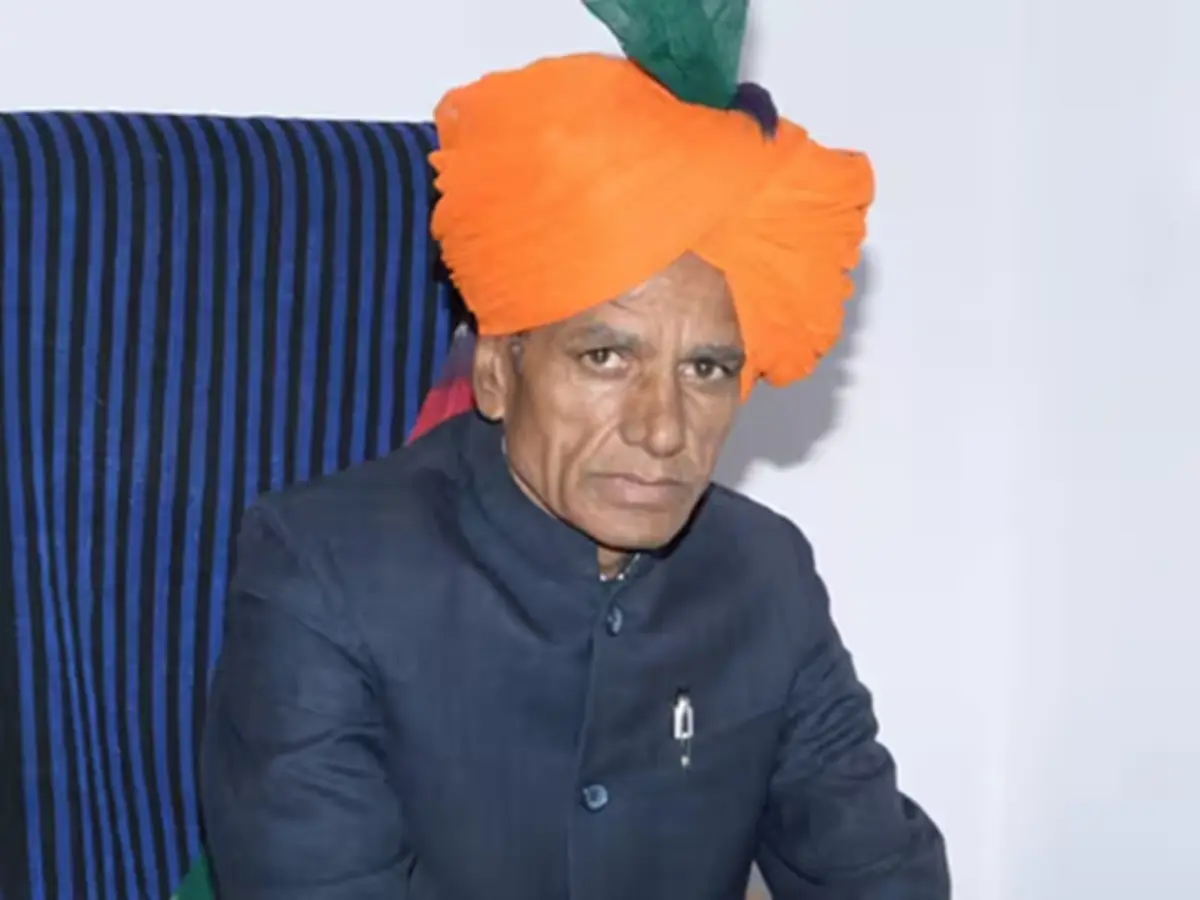 Rajasthan Politics: MLA रावत ने गहलोत को दी नसीहत, कहा- पहले खुद के गिरेबान में झांको...