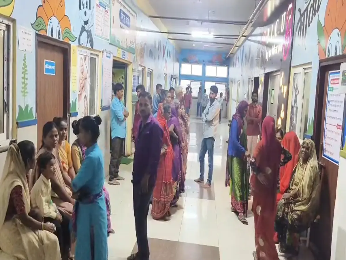 Dungarpur News: पानी भरे गड्ढे में एकसाथ गिरीं 3 बहनें, एक की मौत, 2 जिला अस्पताल में भर्ती