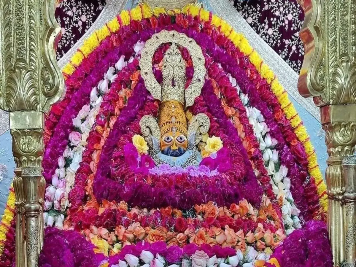 25 हजार से ज्यादा निशान किए अर्पित