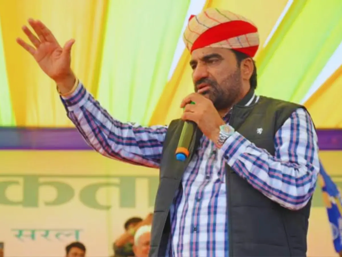 SI भर्ती को लेकर बोले RLP सुप्रीमो हनुमान बेनीवाल, कहा- एक लाख युवाओं के साथ प्रधानमंत्री आवास...