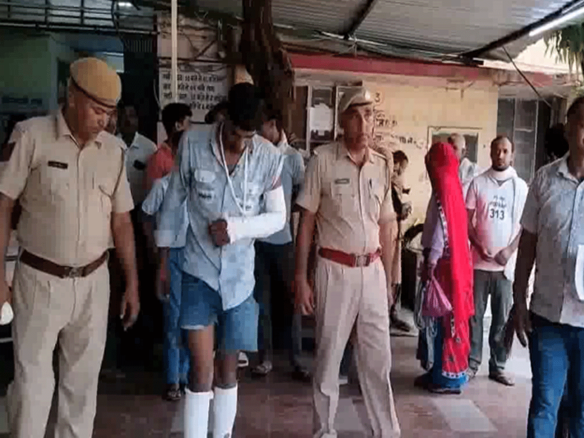 Bansur News: हिस्ट्रीशीटर घनश्याम पर हुई जानलेवा फायरिंग, 3 आरोपी गिरफ्तार Bansur News: हिस्ट्रीशीटर घनश्याम पर हुई जानलेवा फायरिंग, 3 आरोपी गिरफ्तार