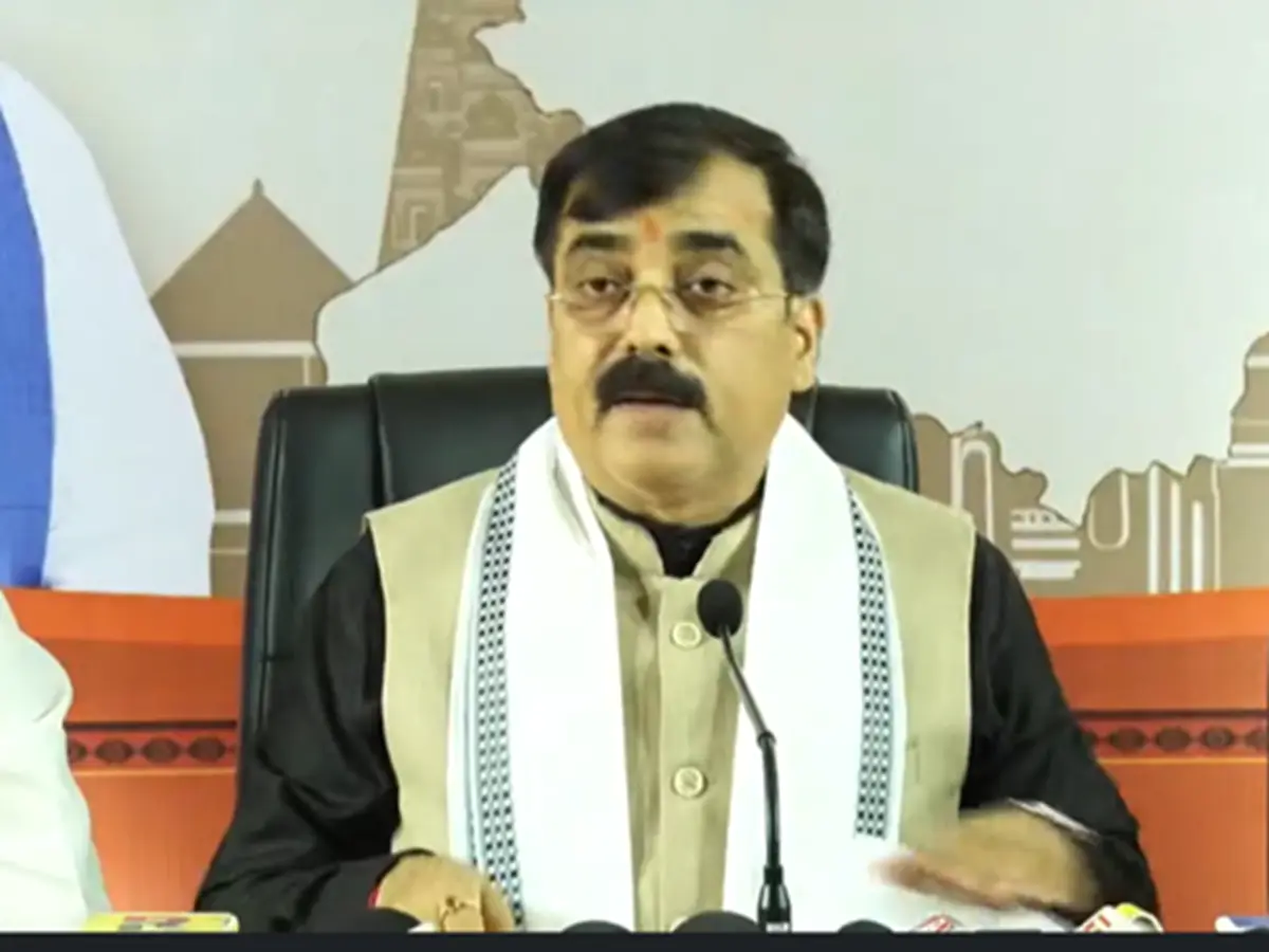 मंत्री जीबेश कुमार का लालू यादव पर प्रहार, कहा- ऊब चुकी है बिहार की जनता... मंत्री जीबेश कुमार का लालू यादव पर प्रहार, कहा- ऊब चुकी है बिहार की जनता...