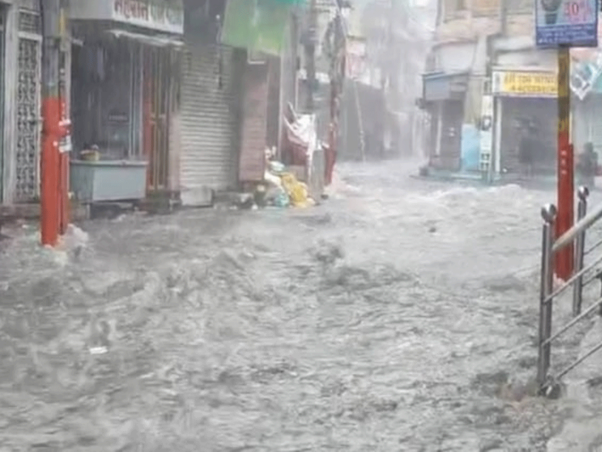 ग्रामीण इलाकों में जलभराव से दिक्कतें