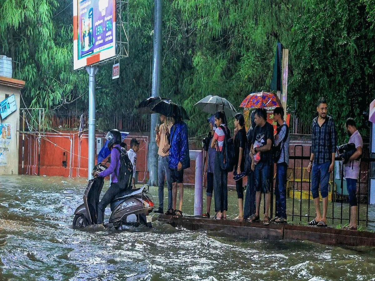 रामदेवरा की सड़कों पर जलभराव