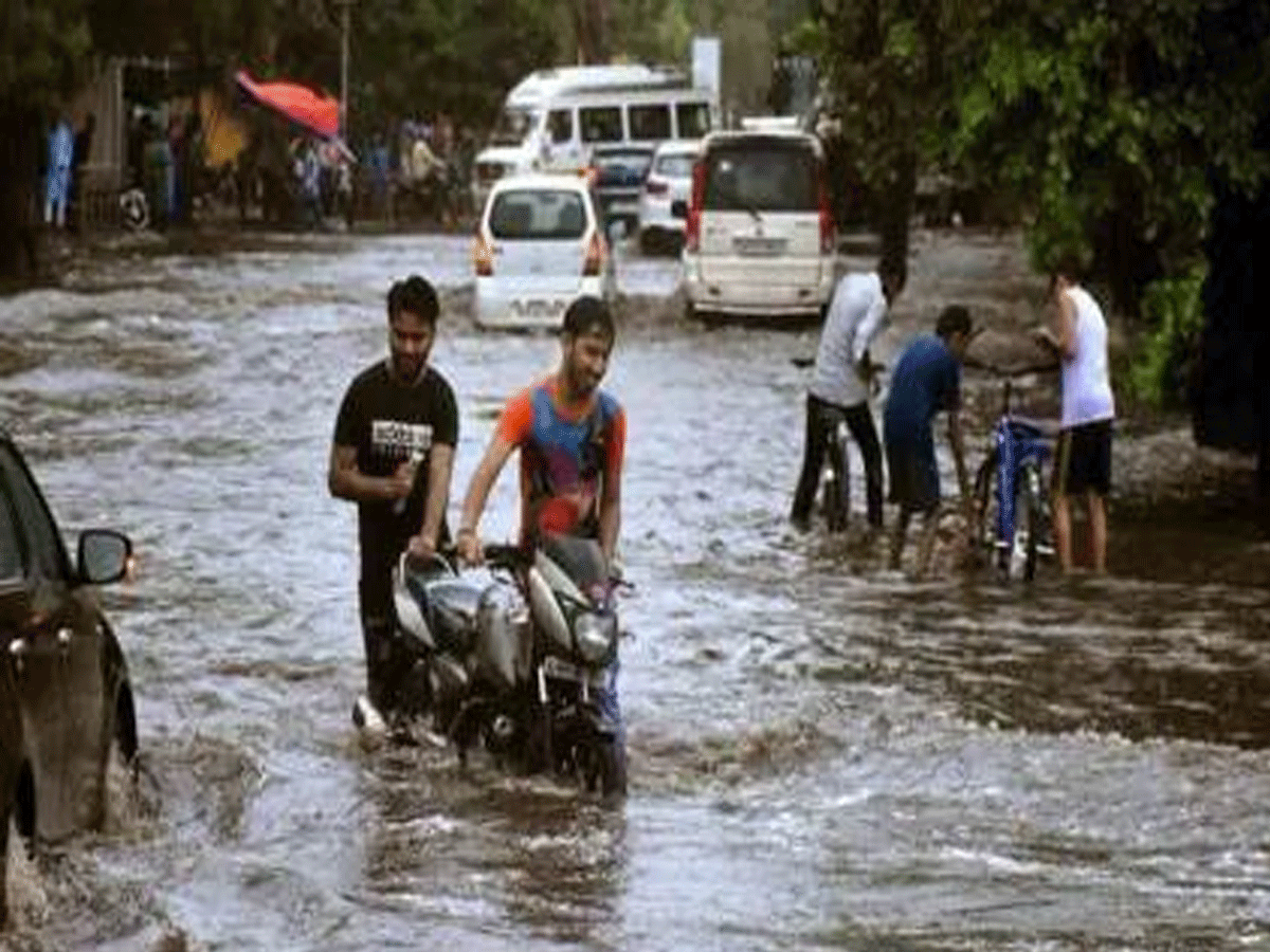 अलवर में बारिश के बाद खुली नगर निगम की पोल