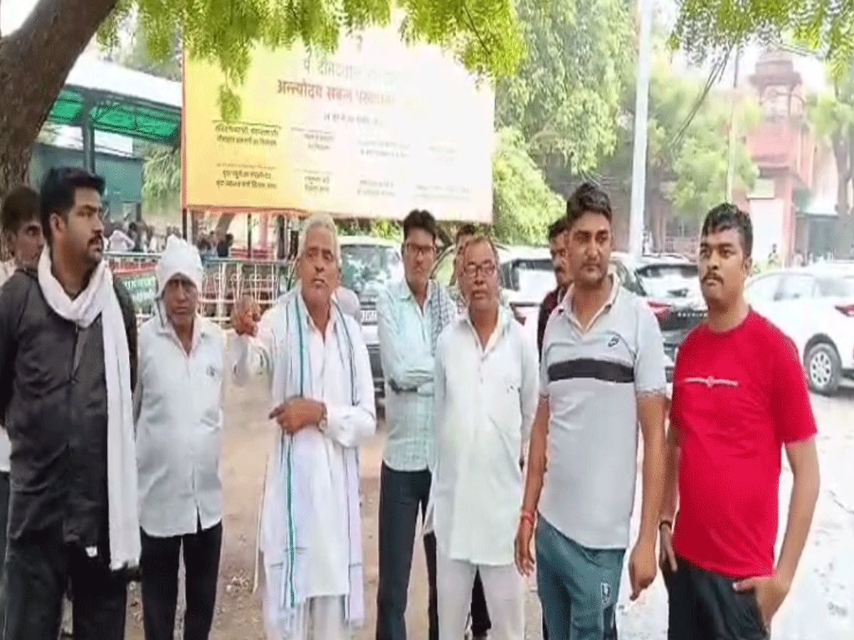 Alwar News: 35 साल के शख्स ने किया सुसाइड, पत्नी को ससुराल से गया था लेने Alwar News: 35 साल के शख्स ने किया सुसाइड, पत्नी को ससुराल से गया था लेने