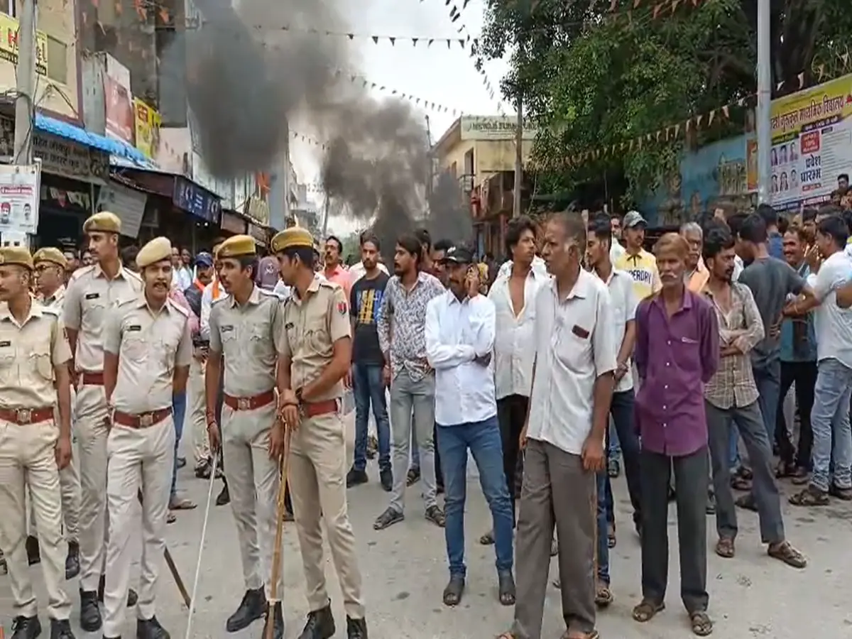 Rajsamand News: मोहर्रम के जुलूस को लेकर राजसमंद में विरोध प्रदर्शन, विधायक का भी मिला समर्थन Rajsamand News: मोहर्रम के जुलूस को लेकर राजसमंद में विरोध प्रदर्शन, विधायक का भी मिला समर्थन