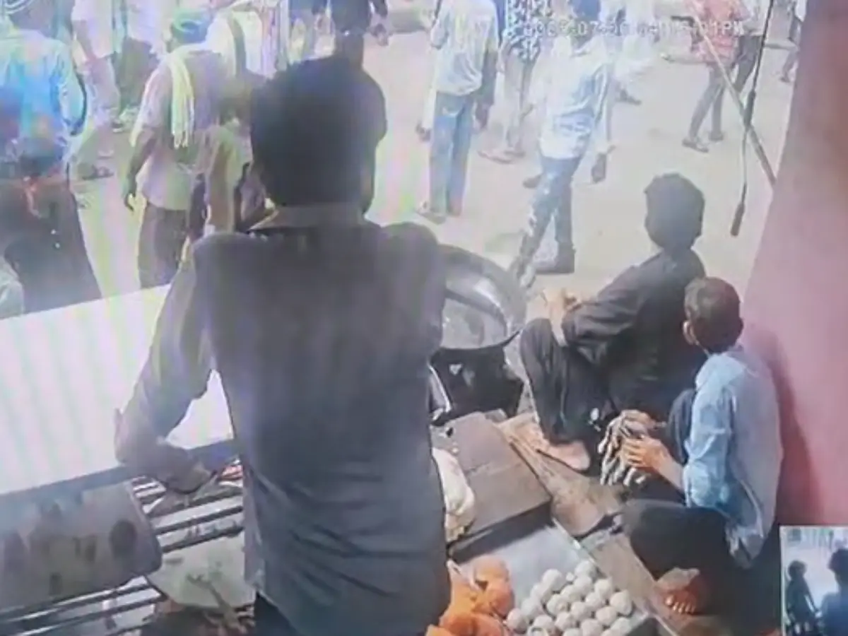 Churu Crime: चुरू में 17 साल के लड़के को पीट-पीटकर उतार दिया मौत के घाट, CCTV  में हत्यारों को तलाश रही पुलिस, 9 को किया डिटेन
