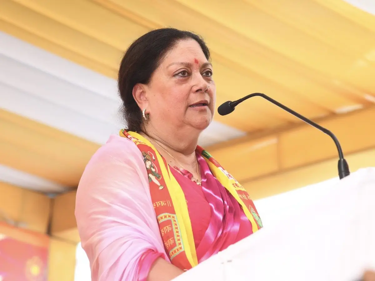चर्चाओं का विषय बनी वसुंधरा राजे की पोस्ट, पूर्व मंत्री सांवरलाल जाट को लेकर लिखी यह बात चर्चाओं का विषय बनी वसुंधरा राजे की पोस्ट, पूर्व मंत्री सांवरलाल जाट को लेकर लिखी यह बात