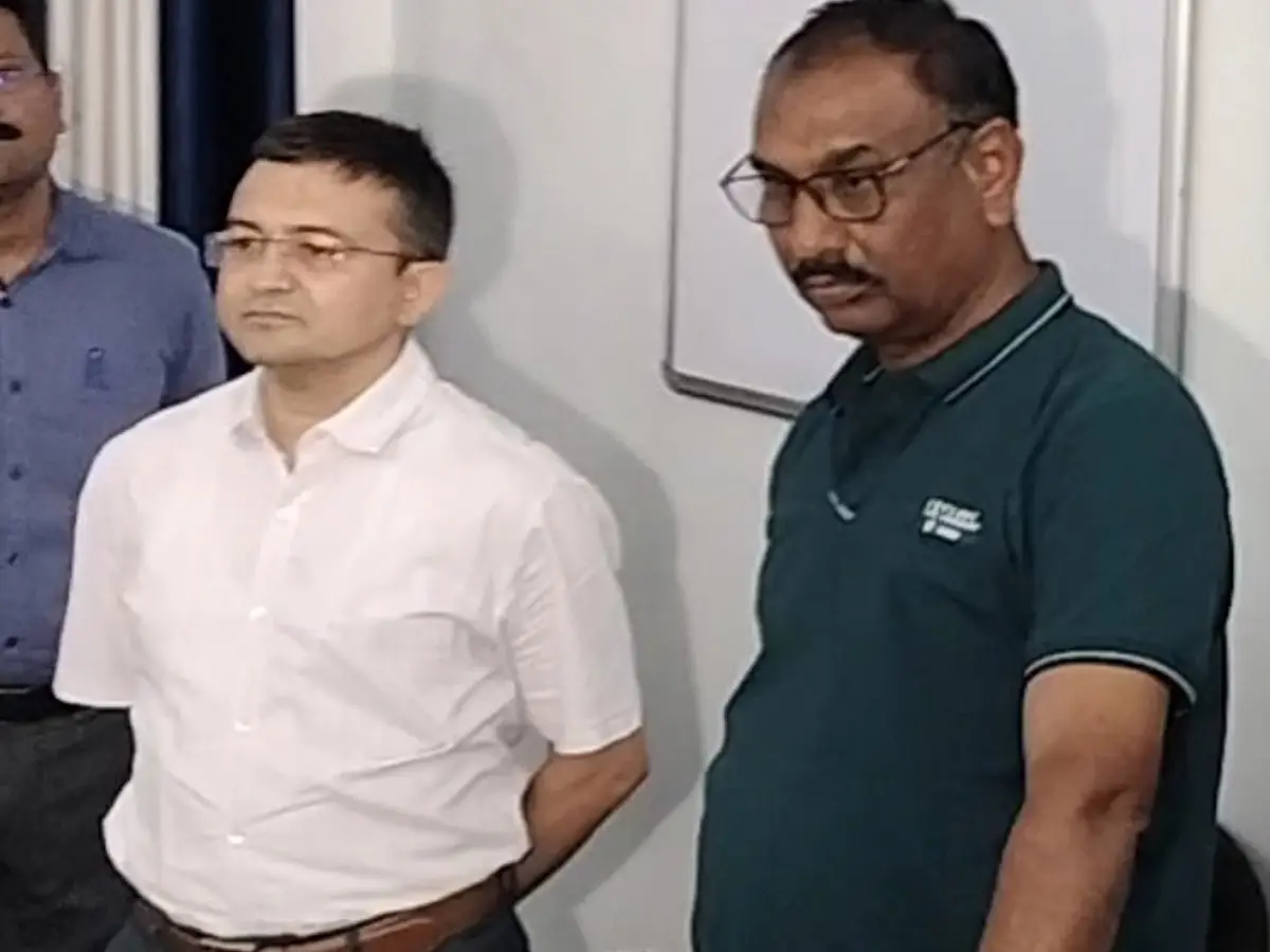 Jaipur: 25 हजार की रिश्वत लेते रंगे हाथों पकड़े गए होमगार्ड का कमांडेंट और कंपनी कमांडर Jaipur: 25 हजार की रिश्वत लेते रंगे हाथों पकड़े गए होमगार्ड का कमांडेंट और कंपनी कमांडर