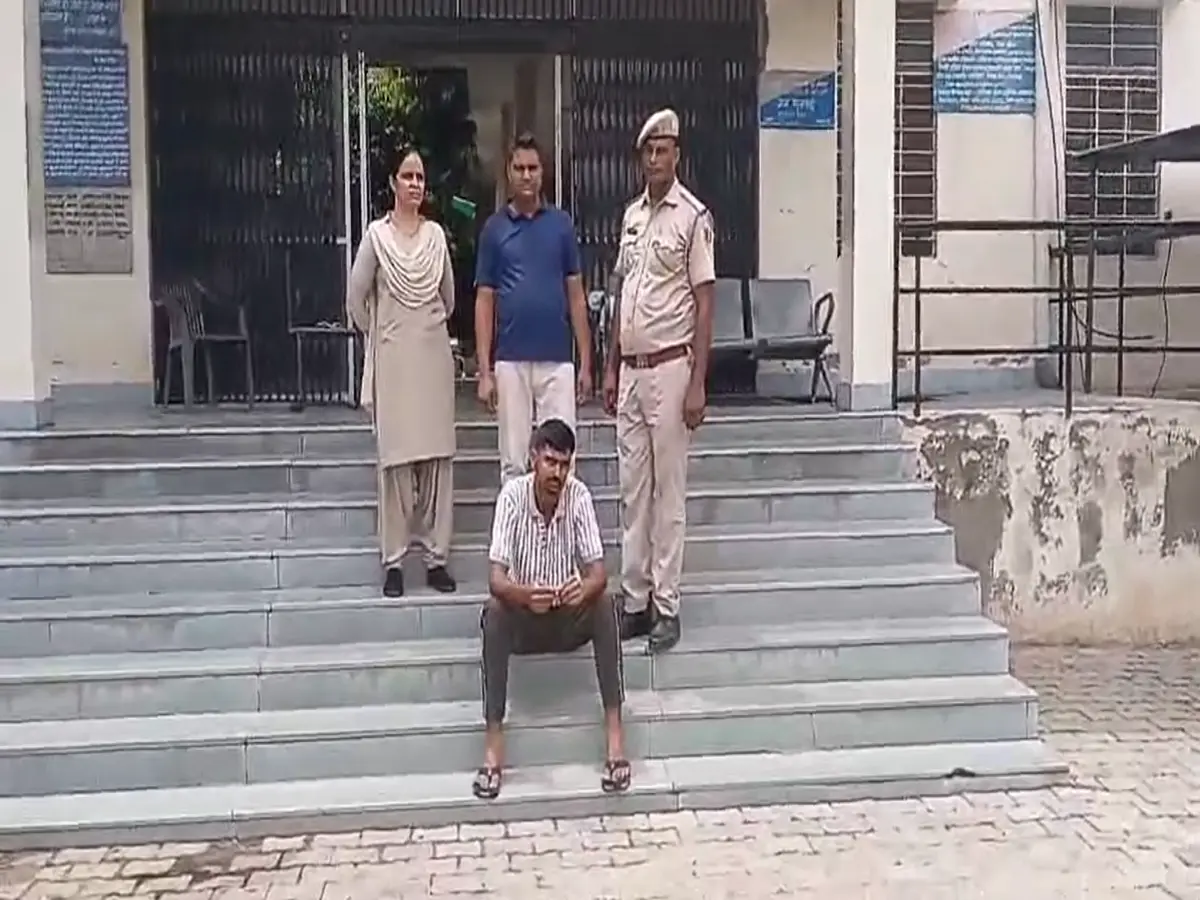 Sikar Crime News: नाबालिग संग हैवानियत की हदें पार, रेप के बाद आरोपी ने ननिहाल में वायरल किया Video