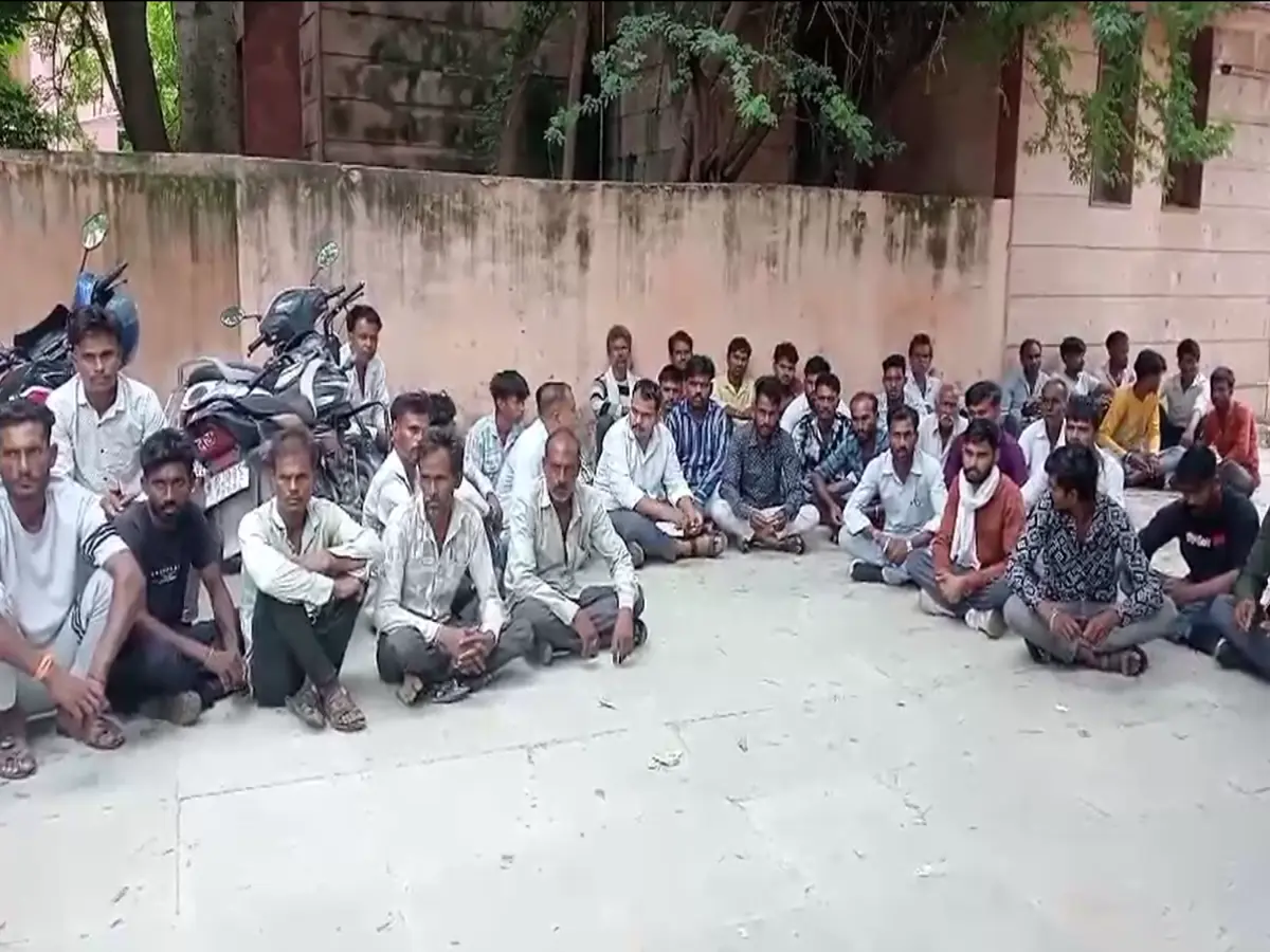 Jhalawar News: विद्युत विभाग की लापरवाही परिवार को पड़ी भारी, हाईटेंशन लाइन टूटने से मचा हाहाकार