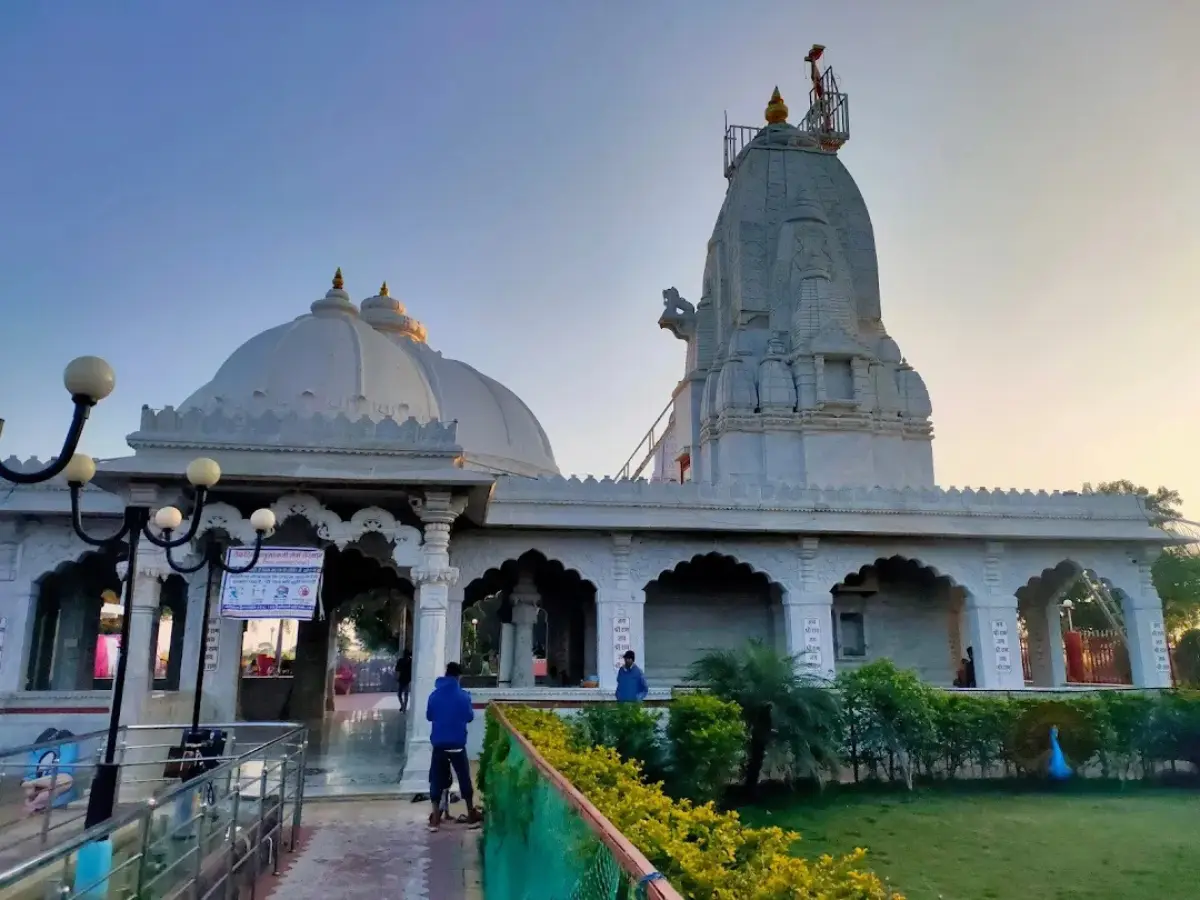 Batul Rokadia राजस्थान का वो अनोखा हनुमान मंदिर', जहां भक्तों की आर्थिक तंगी स्वयं ...