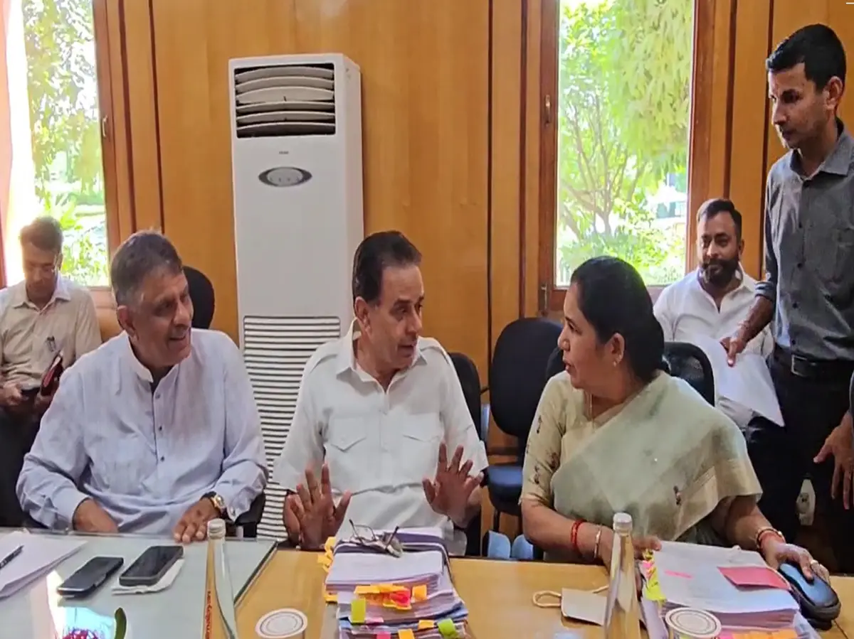 Jaipur: गहलोत सरकार के आखिरी 6 महीनों की समीक्षा टली, कैबिनेट ने दिया और समय