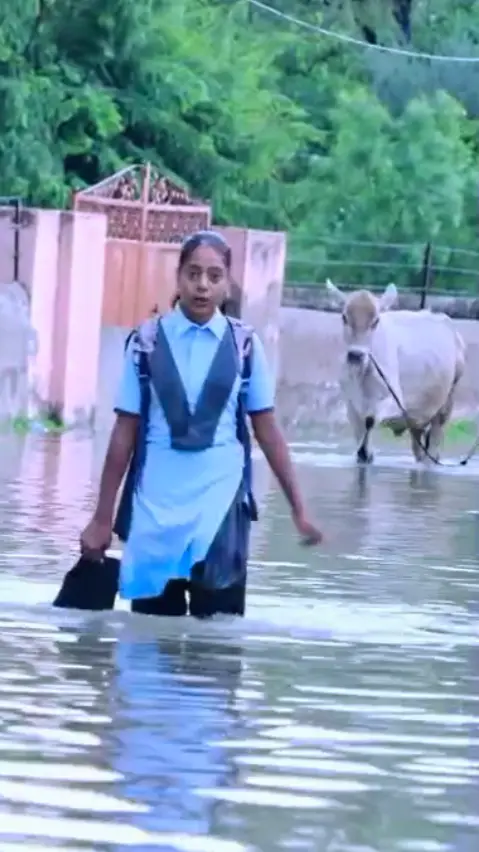 सीकर में छात्रा ने Video में खोल दी सरकारी विकास की पोल..