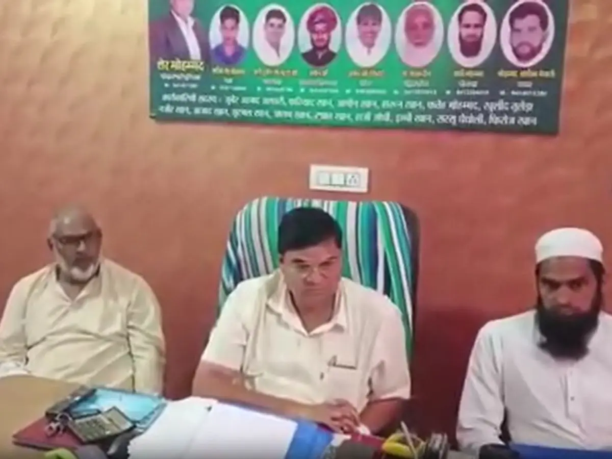मदरसे की जमीन को लेकर विवाद, पूर्व MLA बनवारी लाल सिंघल और मेव समाज आमने-सामने