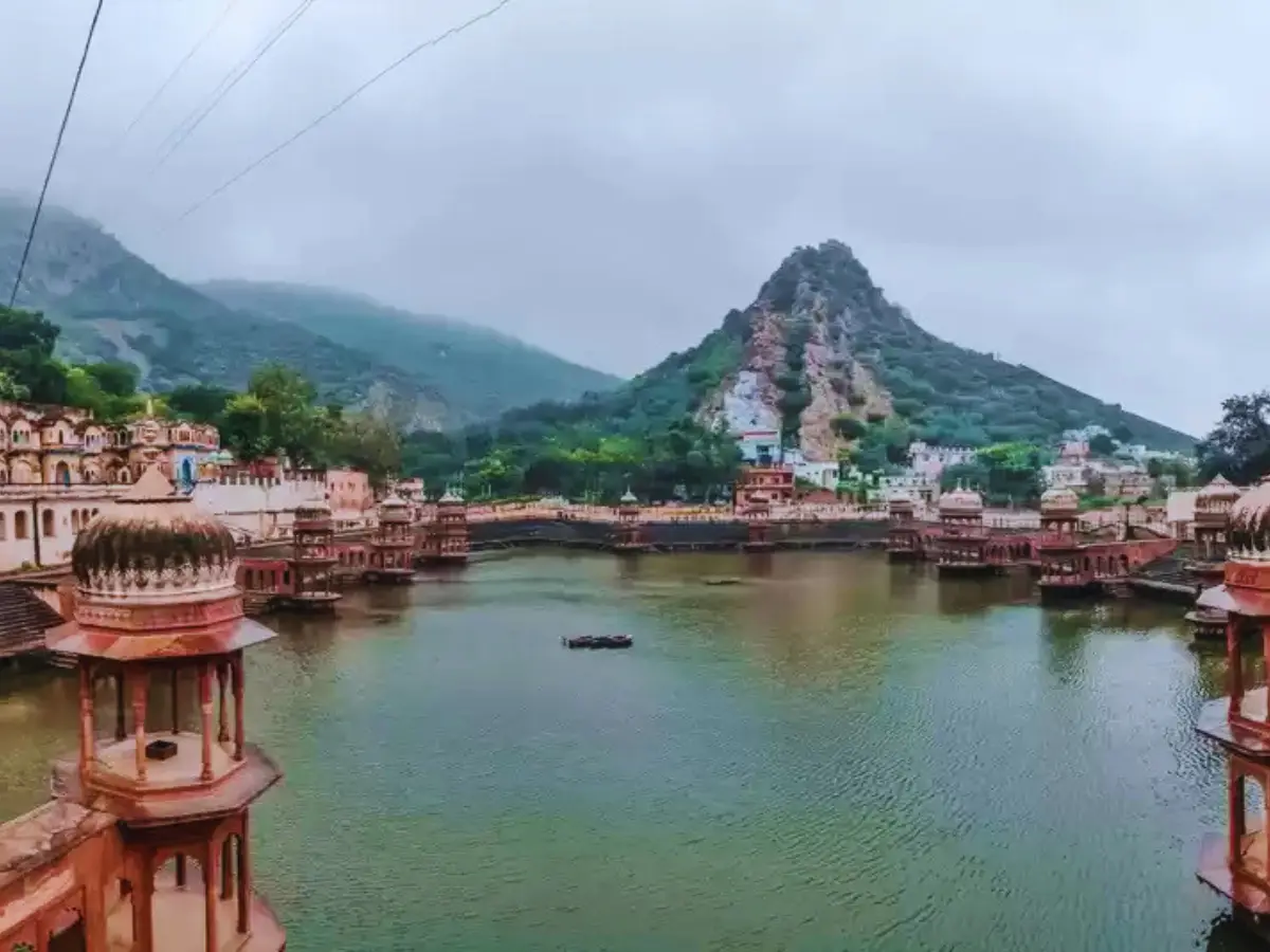 अलवर गए और इन खूबसूरत जगहों को नहीं देखा तो क्या देखा.. : alwar