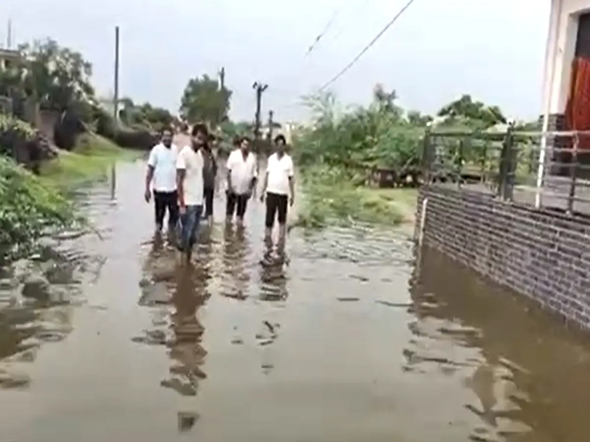 Tonk News: पीपलू में भारी बारिश से जनजीवन अस्त-व्यस्त, प्रशासन की अनदेखी बनी मुसीबत