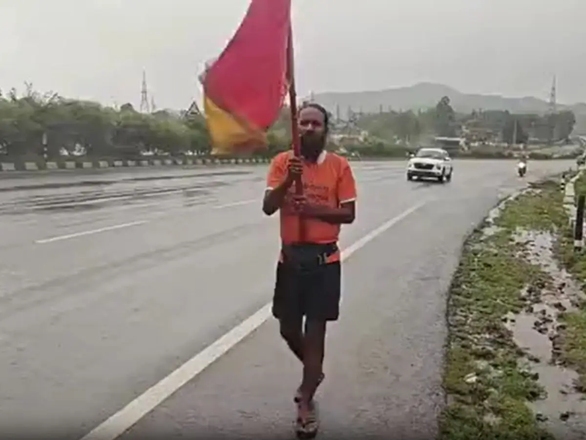 बाबा श्याम के भक्त चंद्रप्रकाश की 64वीं पदयात्रा पूरी, हर महीने पैदल मुंबई से आते हैं खाटू श्याम