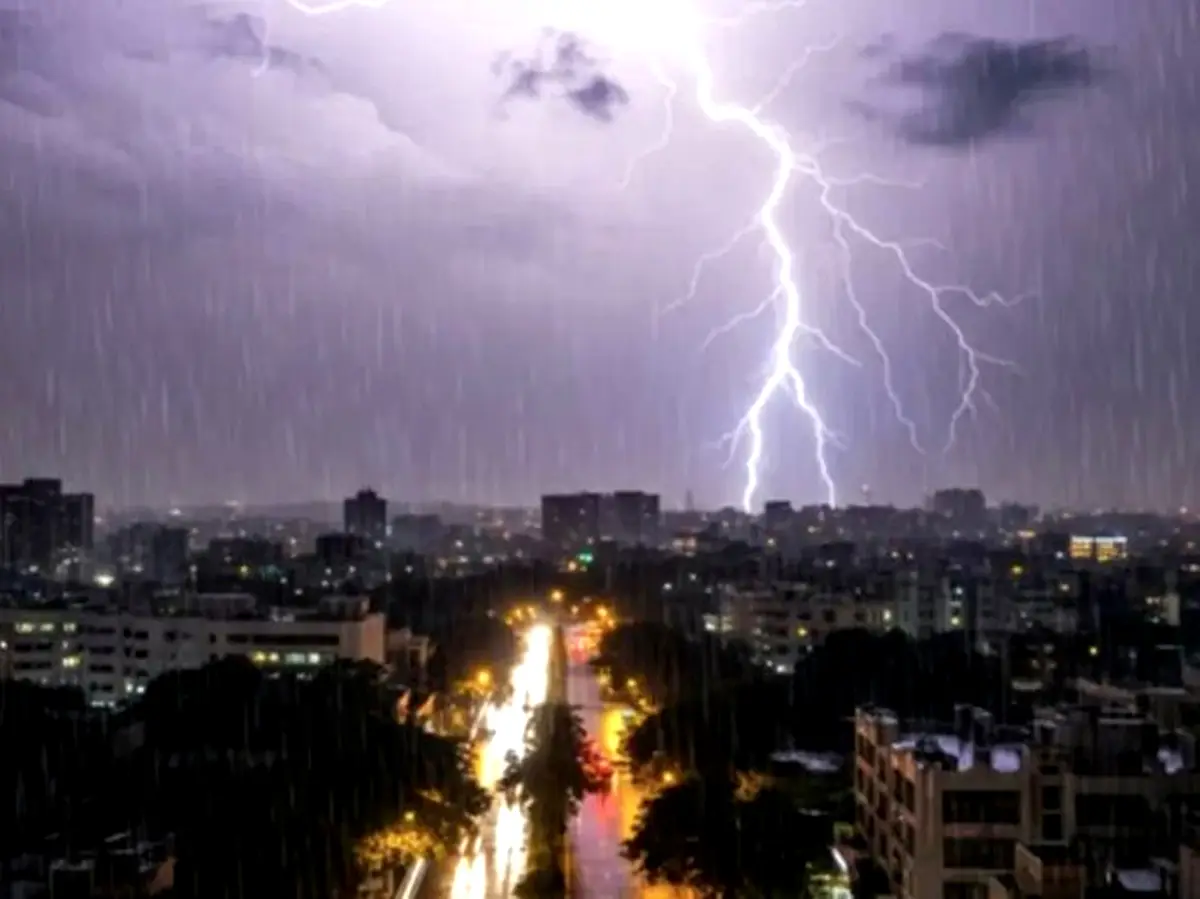 Rajasthan Weather Update: राजस्थान में छाई काली घटाएं, 13 जिलों में ताबड़तोड़ बारिश का अलर्ट जारी