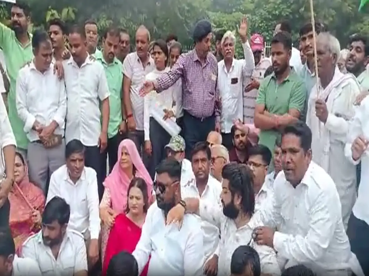 पूर्व विधायक के आरोपों से गरमाई राजनीति, पुलिस पर कार्रवाई की मांग तेज