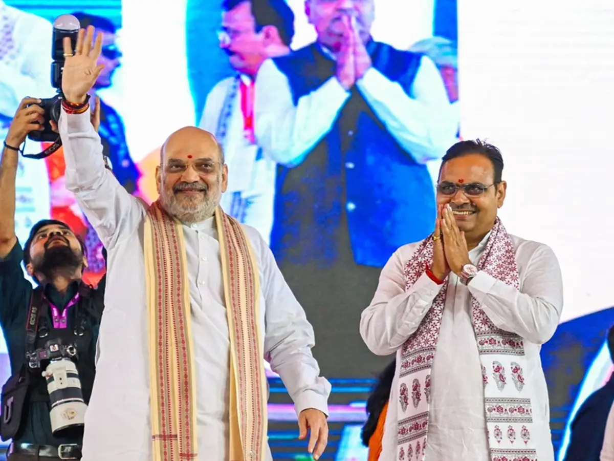 Rajasthan Politics: उपलब्धियों के आईने में चमके भजनलाल! शाह ने जमकर की तारीफ