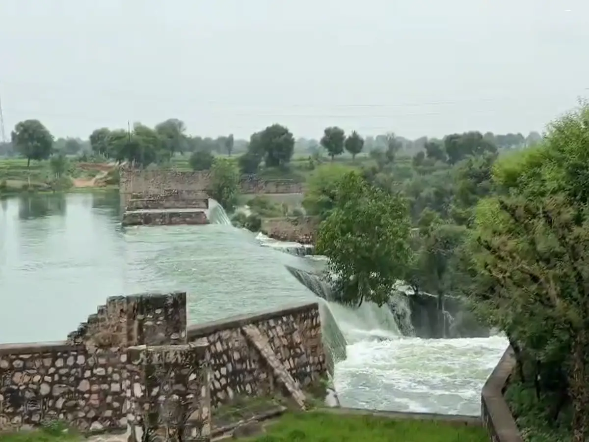 Morel dam overflowed