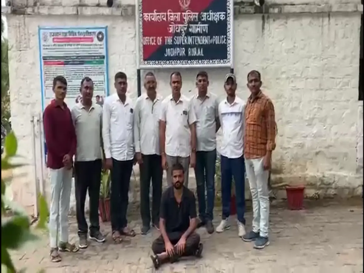 Jodhpur News: फायरिंग, लूट और NDPS का आरोपी – एक शातिर अपराधी की गिरफ्तारी की पूरी कहानी Jodhpur News: फायरिंग, लूट और NDPS का आरोपी – एक शातिर अपराधी की गिरफ्तारी की पूरी कहानी