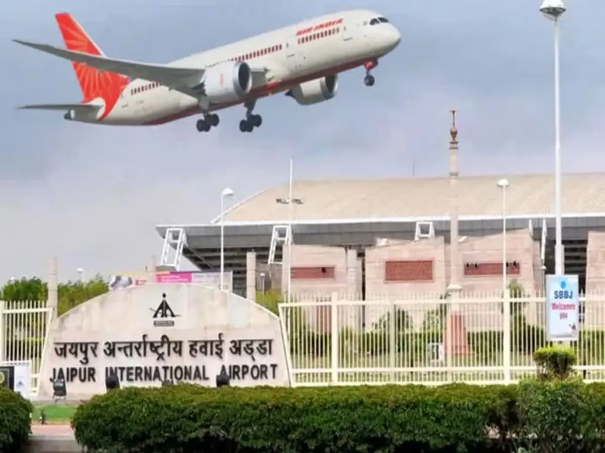 जयपुर एयरपोर्ट की उड़ान हुई धीमी! यात्रियों की संख्या में 9.4% की गिरावट, जानिए वजह जयपुर एयरपोर्ट की उड़ान हुई धीमी! यात्रियों की संख्या में 9.4% की गिरावट, जानिए वजह