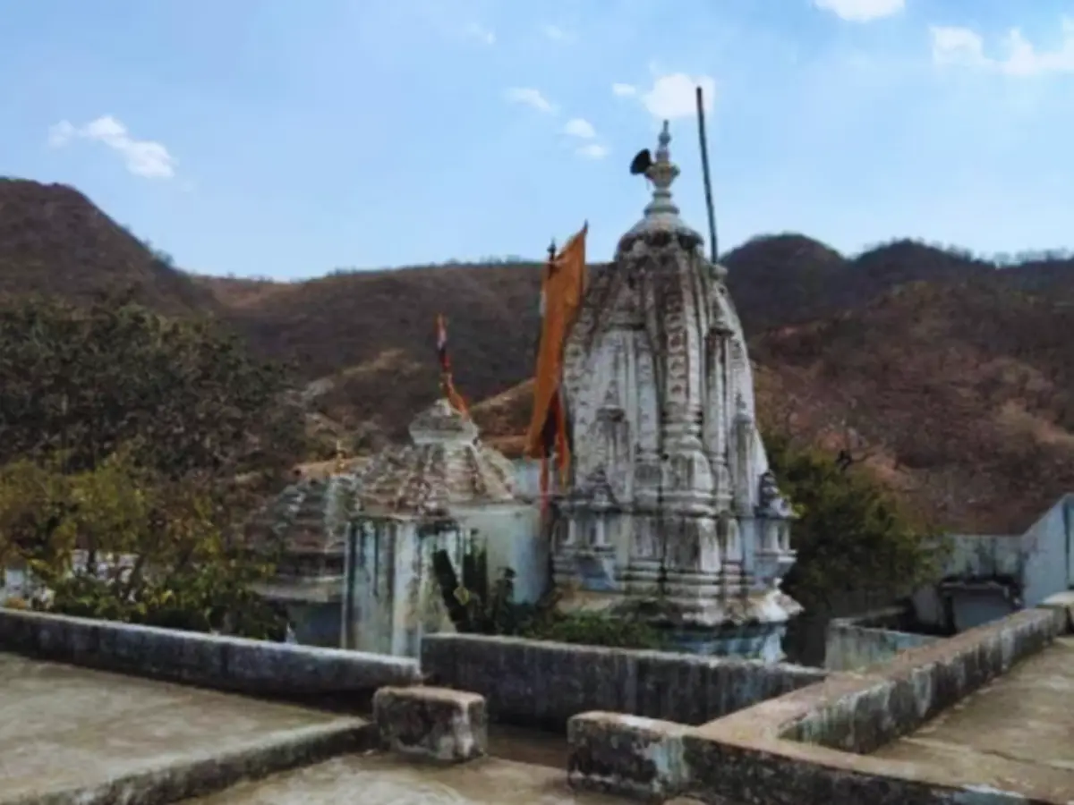 राजस्थान का वो प्राचीन मंदिर जहां कभी था भूतों का डेरा, आज इंसान लगाते हैं अर्जी..
