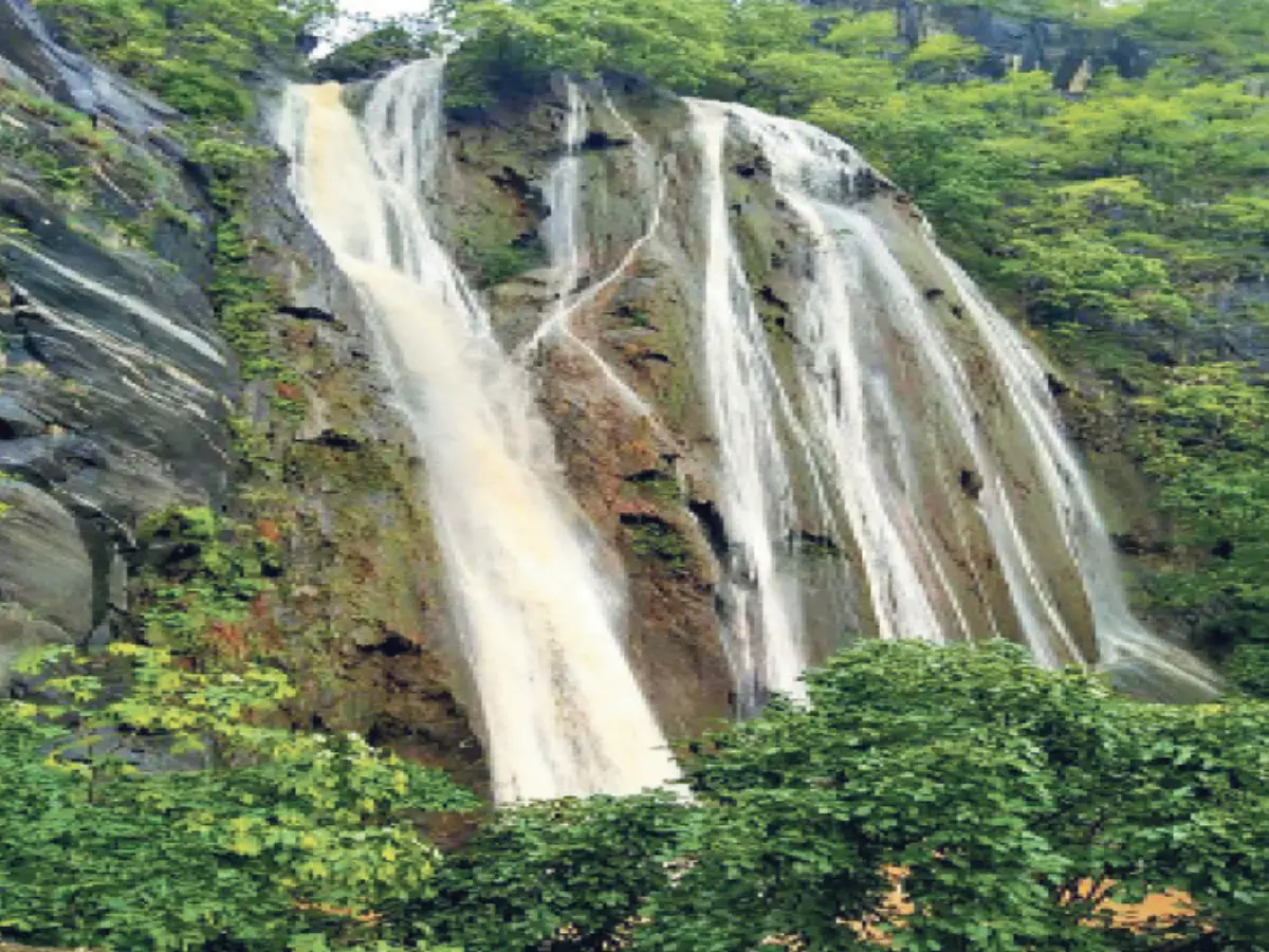 भील बेरी झरना
