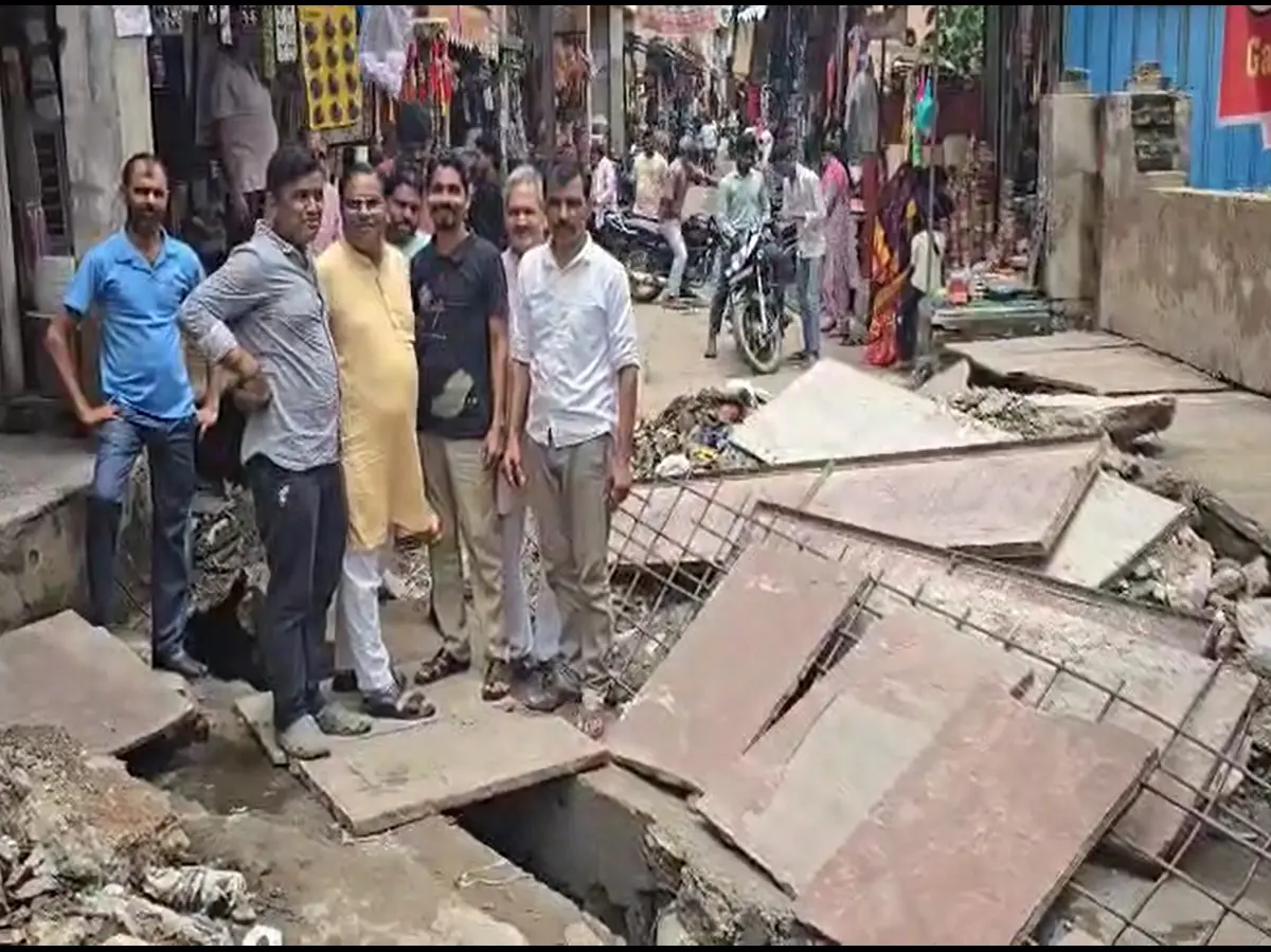 Alwar News: रामगढ़ के मुख्य बाजार में नाले का निर्माण अधूरा, 10 दिनों से व्यापार बाधित