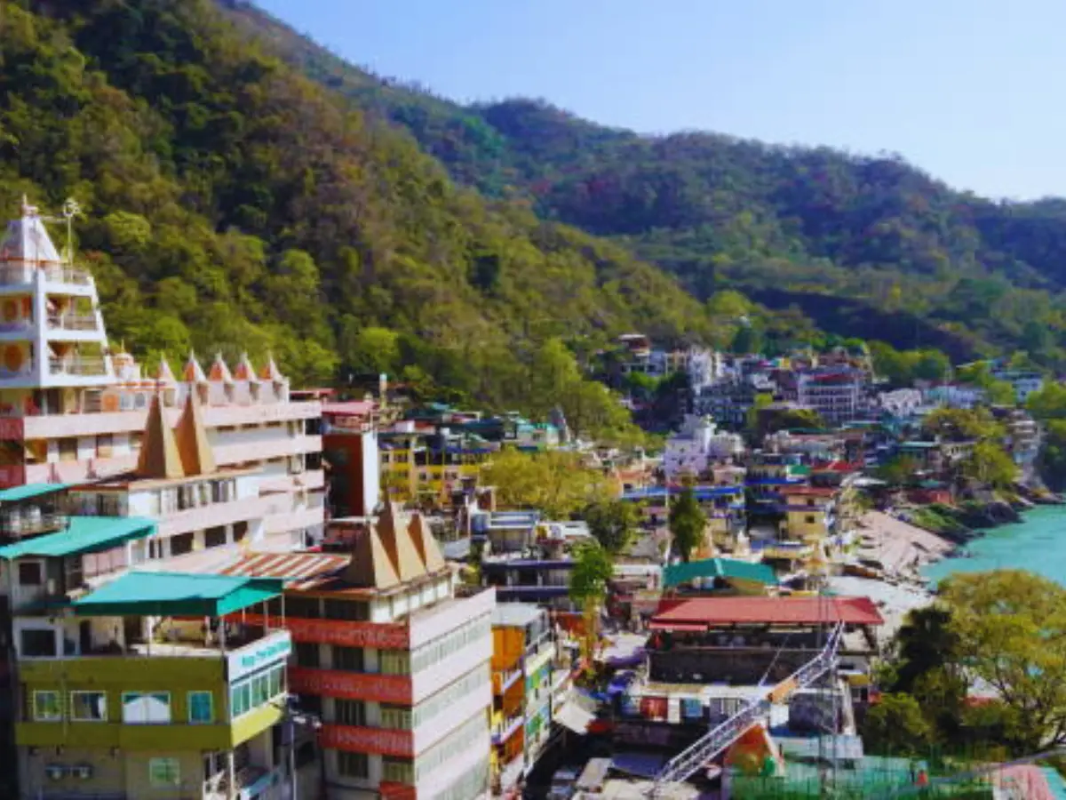 स्थानीय मार्केट