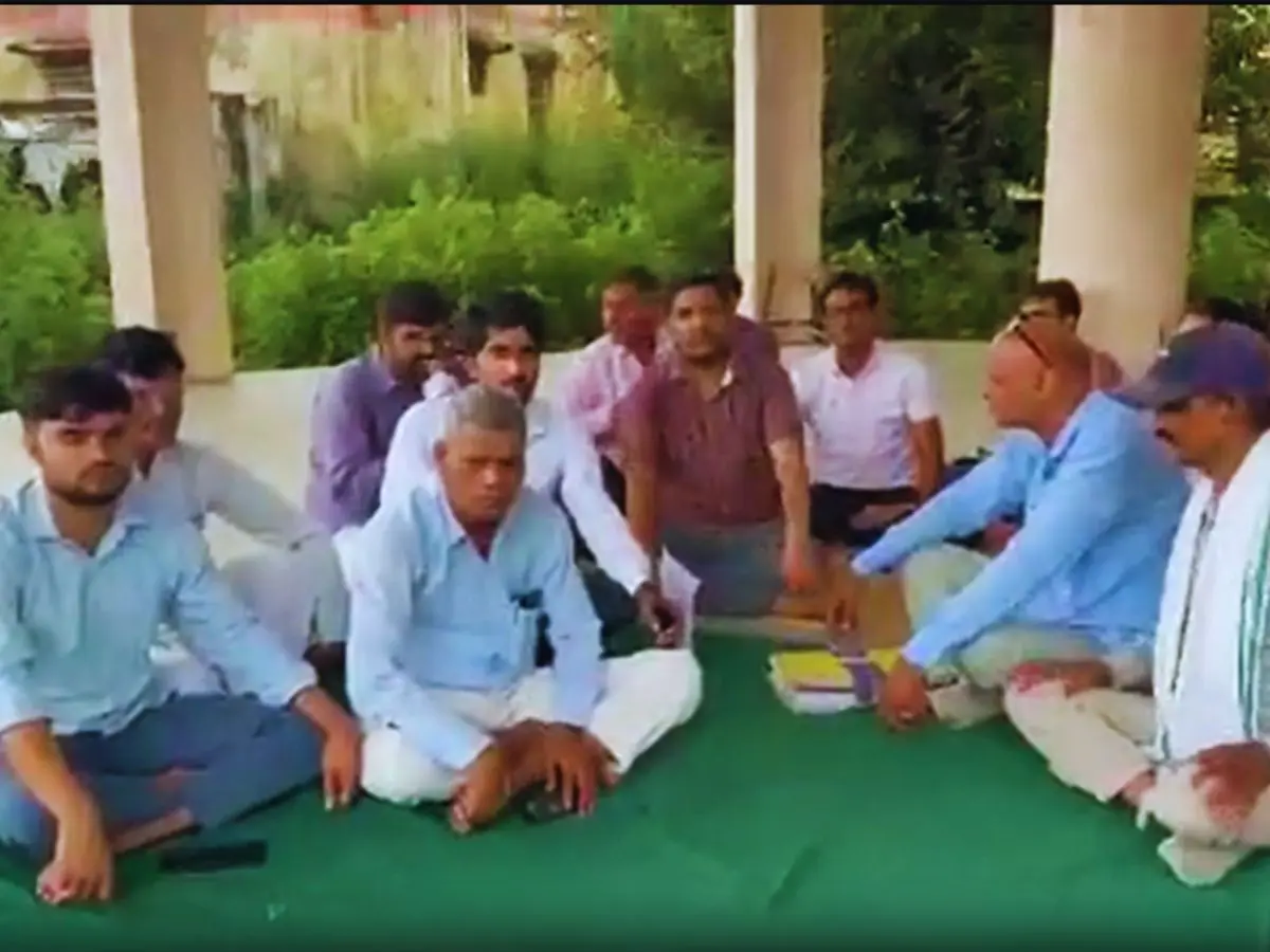 कानूनगो के मौत से तहसील में मचा हड़कंप, परिजनों ने तहसीलदार पर लगाए आरोप